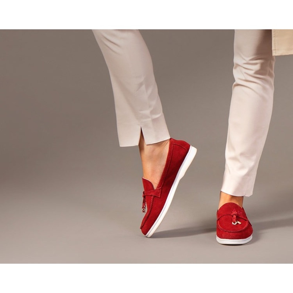 NWB Girotti Modern Moccasins in Red Suede Size 38